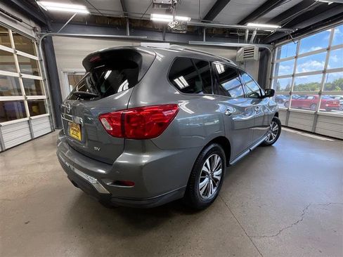 Used 2020 Nissan Pathfinder SV FWD image 5