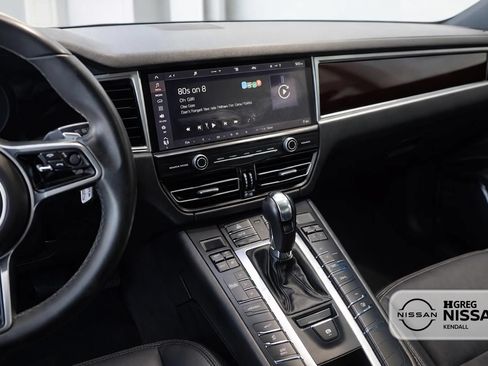 Used 2019 Porsche Macan AWD/4WD image 9
