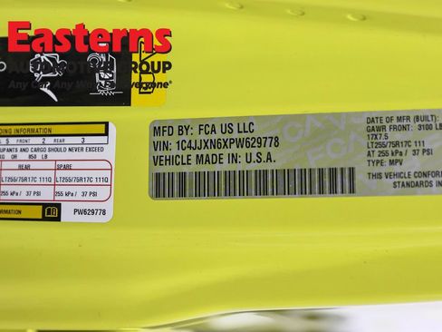 Used 2023 Jeep Wrangler Unlimited AWD/4WD image 35