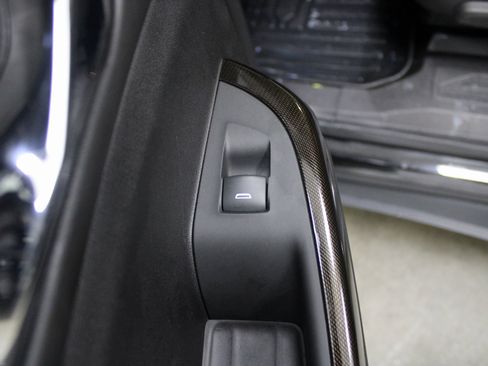 Used 2023 GMC Acadia AT4 image 23