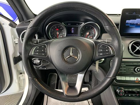 Used 2019 Mercedes-Benz GLA 250 4MATIC image 21