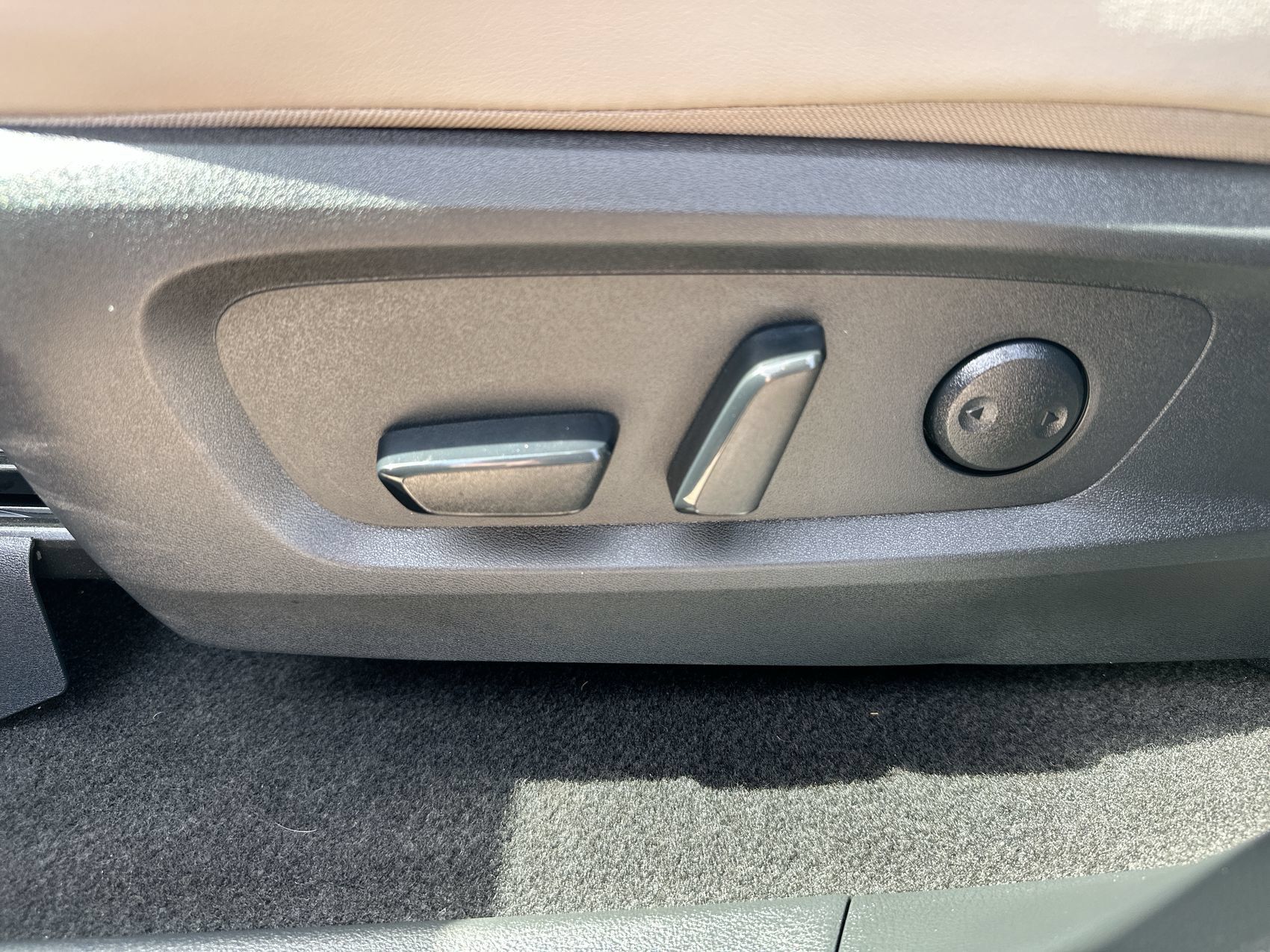 Used 2026 Nissan Pathfinder SL AWD/4WD image 12
