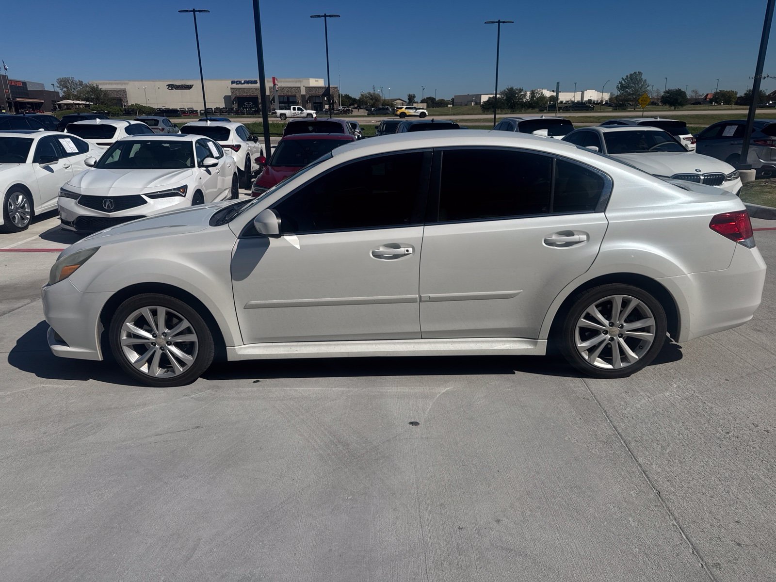 Used 2014 Subaru Legacy 2.5i Premium AWD/4WD image 5