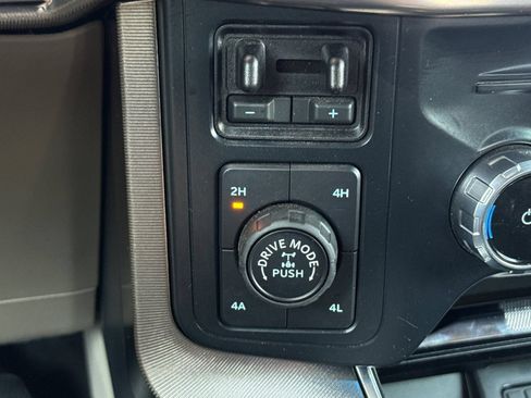 Used 2024 Ford F150 Platinum w/ Equipment Group 703A Plus AWD/4WD image 29