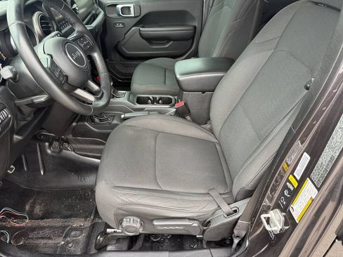 Used 2021 Jeep Gladiator Sport AWD/4WD image 10