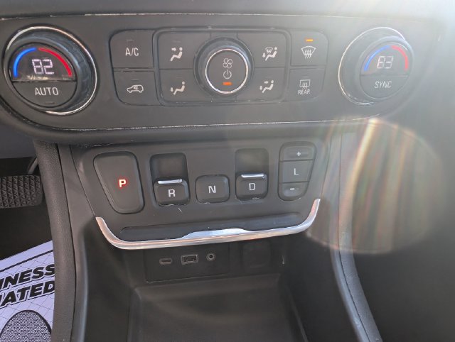 Used 2020 GMC Terrain SLE w/ Driver Convenience Package AWD/4WD image 19