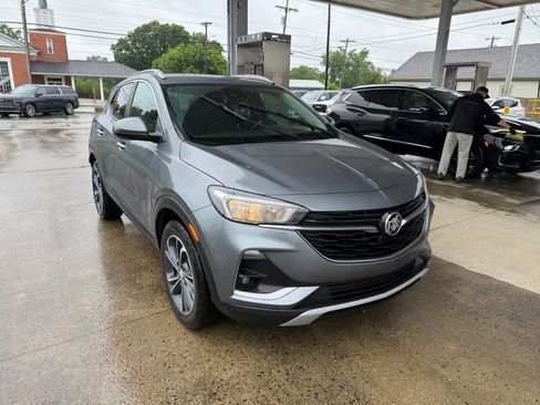 Used 2020 Buick Encore GX Select FWD image 2