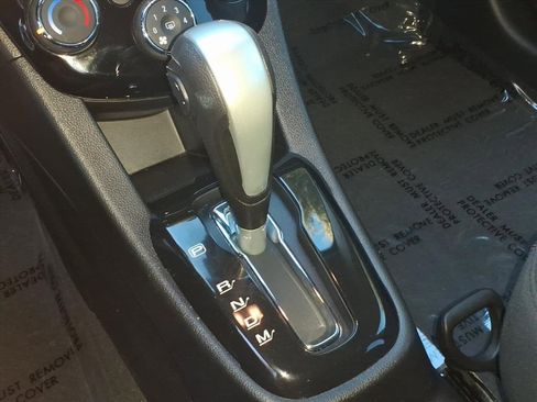 Used 2018 Chevrolet Sonic LT image 12