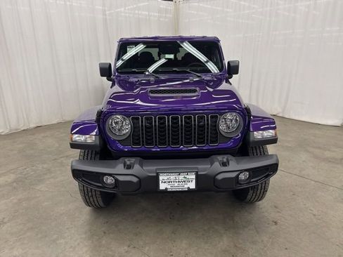 New 2026 Jeep Gladiator Sport image 2