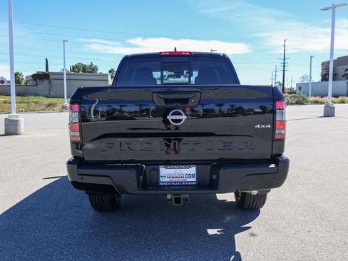 New 2026 Nissan Frontier SV image 5