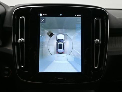 Used 2023 Volvo XC40 B5 Ultimate w/ Protection Package Premier AWD/4WD image 21