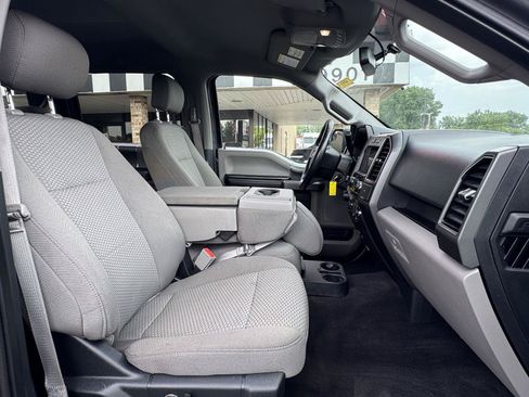 Used 2018 Ford F150 XLT w/ Equipment Group 302A Luxury AWD/4WD image 26