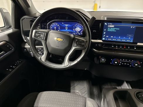 Used 2023 Chevrolet Silverado 1500 LT w/ Work Truck Package AWD/4WD image 11