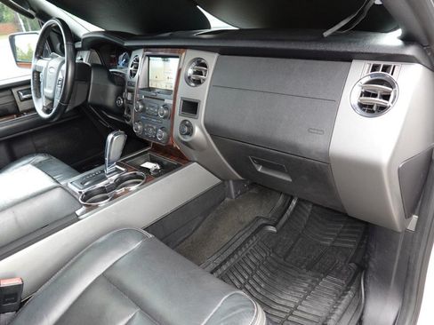 Used 2017 Ford Expedition EL Platinum RWD image 23