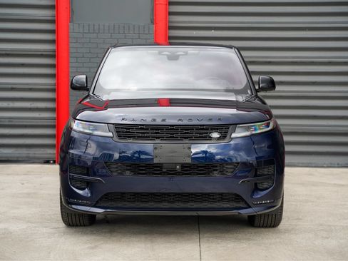 Used 2023 Land Rover Range Rover Sport SE Dynamic AWD/4WD image 2