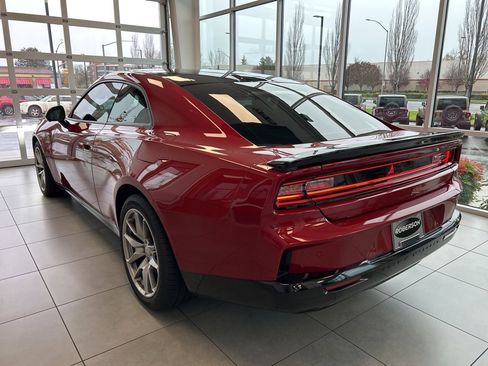 Used 2025 Dodge Charger R/T Scat Pack w/ Track Pack image 4