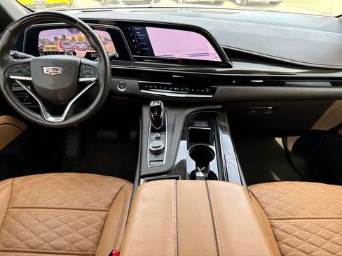 Used 2021 Cadillac Escalade ESV Sport w/ Driver Assist Tech Package RWD image 24