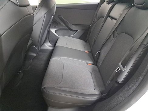 Used 2026 Tesla Model Y 2WD image 11