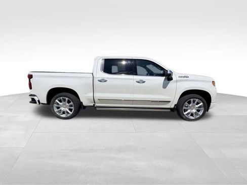 Used 2022 Chevrolet Silverado 1500 High Country w/ High Country Premium Package AWD/4WD image 5
