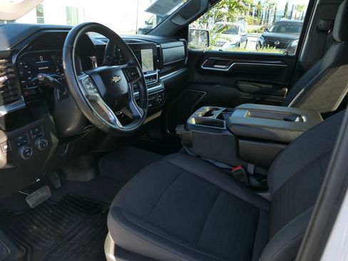 Used 2025 Chevrolet Silverado 1500 LT image 12