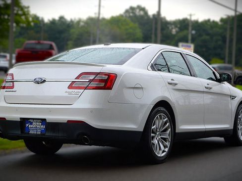 Used 2018 Ford Taurus Limited FWD image 5