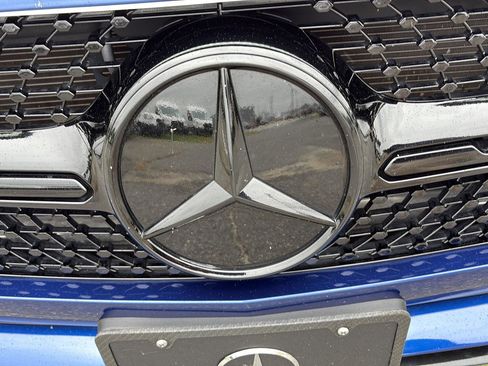 Used 2021 Mercedes-Benz GLC 300 4MATIC image 41