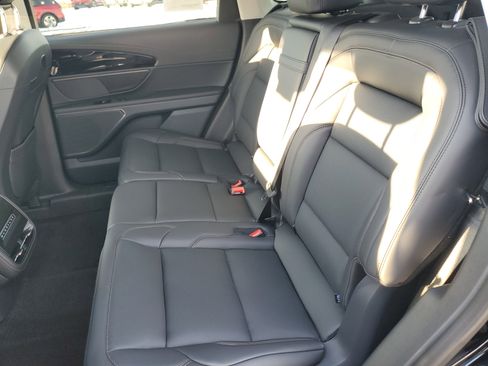 New 2026 Lincoln Nautilus Premier image 30