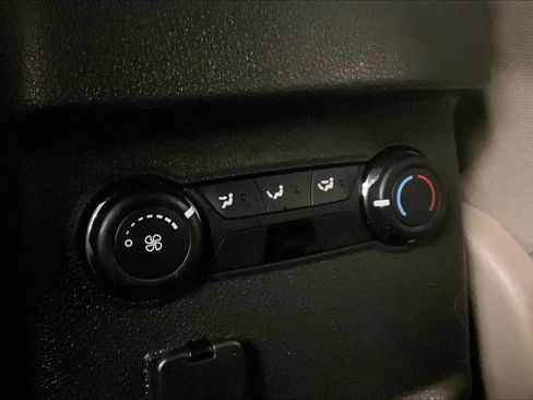 Used 2013 Ford Explorer 4WD w/ Class III Trailer Tow Pkg image 33