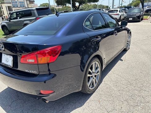 Used 2008 Lexus IS 250 w/ Premium Pkg RWD image 5
