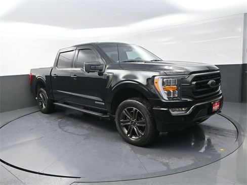 Used 2022 Ford F150 XLT w/ Equipment Group 302A High image 9
