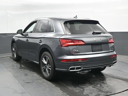 Used 2020 Audi Q5 e Premium Plus w/ Premium Plus Package AWD/4WD image 11