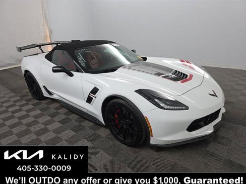 Used 2019 Chevrolet Corvette Grand Sport w/ Carbon Flash Badge Package RWD image 1