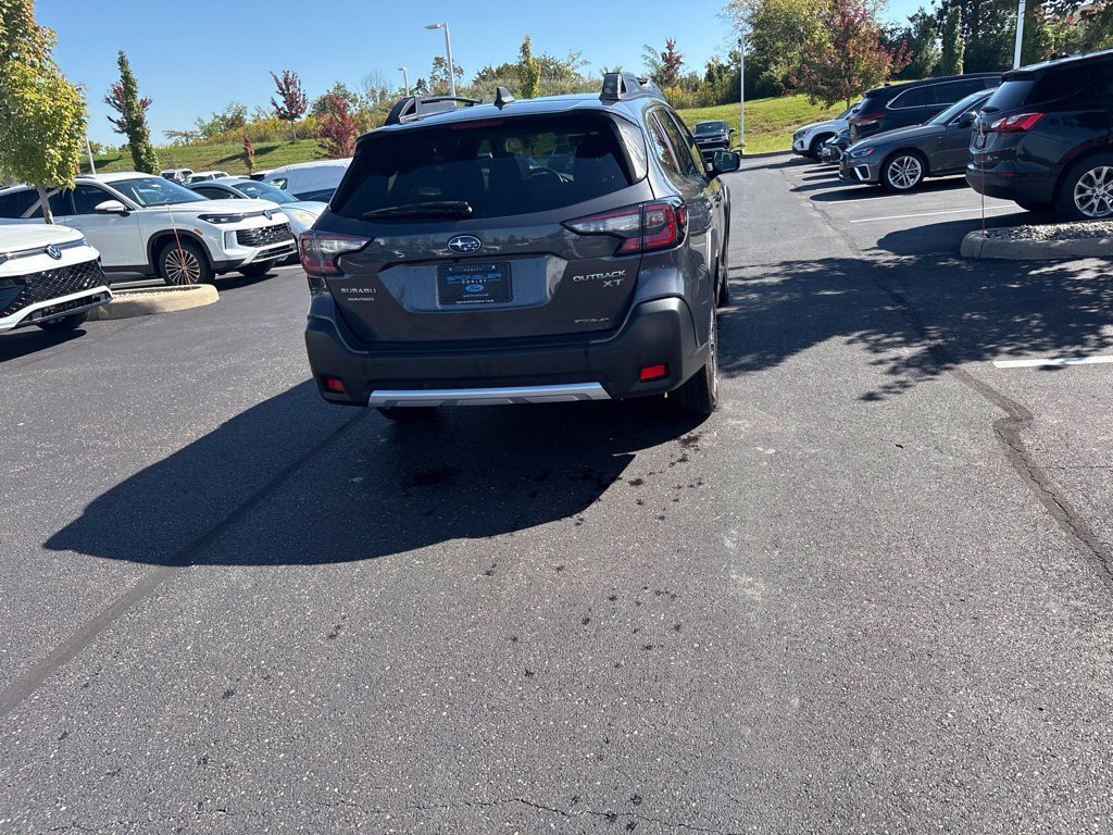 Used 2023 Subaru Outback Limited XT AWD/4WD image 10