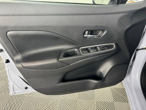 Used 2025 Nissan Versa SR w/ Trunk Package image 10