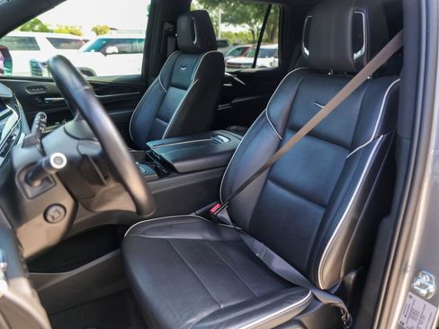 Certified 2022 Cadillac Escalade Sport w/ Touring Package image 7