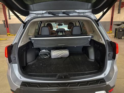 Used 2019 Subaru Forester Touring image 14