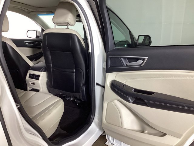 Used 2020 Ford Edge Titanium AWD/4WD image 24