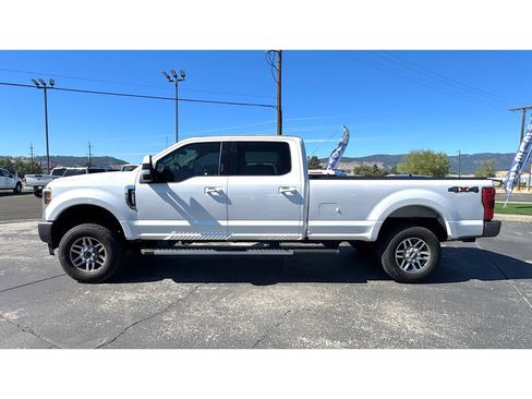 Used 2018 Ford F350 Lariat image 5