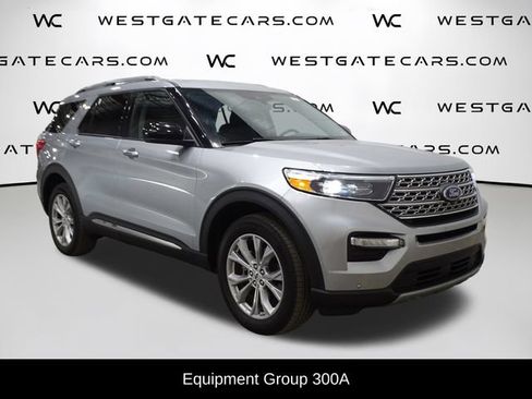 Used 2023 Ford Explorer Limited AWD/4WD image 2