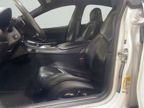 Used 2018 Karma Revero Luxury RWD image 11