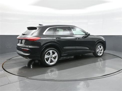 Certified 2025 Audi Q5 Premium Plus w/ Premium Plus image 7