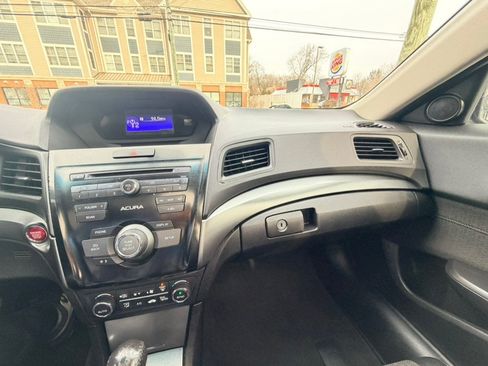 Used 2013 Acura ILX 4dr Sdn 2.0L image 13