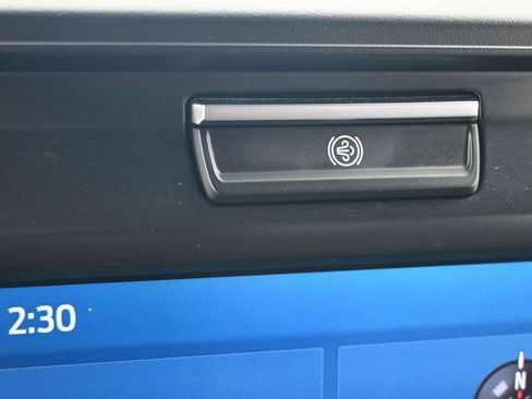 Used 2025 Ford F250 XLT image 24