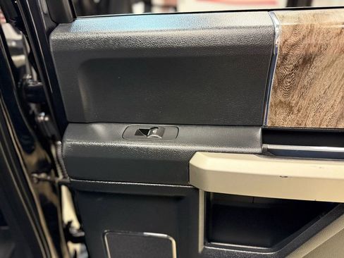 Used 2019 Ford F250 Lariat image 50