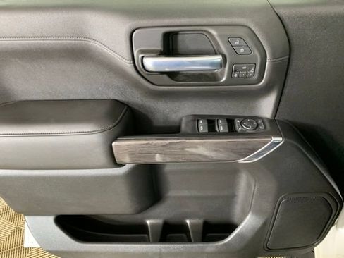 Used 2020 Chevrolet Silverado 1500 LTZ w/ LTZ Convenience Package AWD/4WD image 27