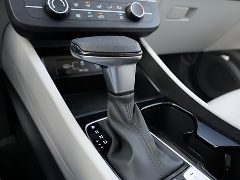 Certified 2025 Hyundai Tucson SE FWD image 29
