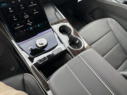 New 2026 Cadillac Escalade Luxury image 22