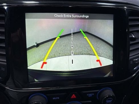 Used 2019 Jeep Grand Cherokee Altitude AWD/4WD image 5
