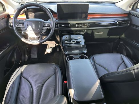 Used 2022 Lincoln Nautilus Reserve w/ Monochromatic Package image 17