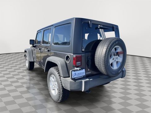 Used 2017 Jeep Wrangler Unlimited Sport w/ Connectivity Group image 7